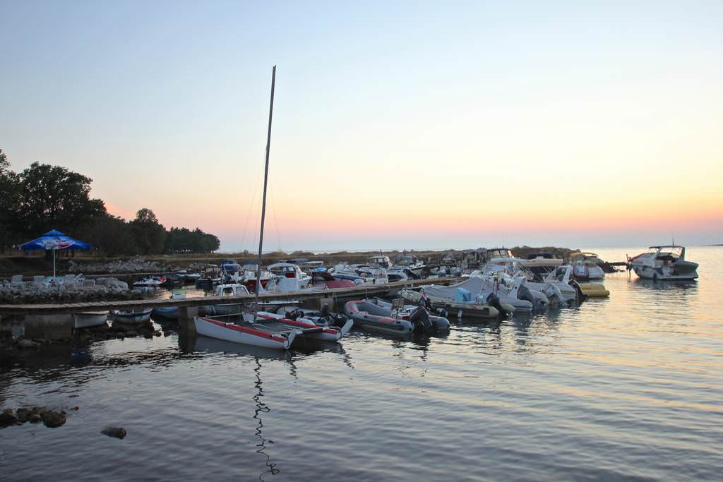 Aquarius mini marina Porec barke