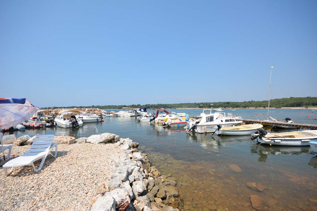 Aquarius mini marina Porec lezaljka