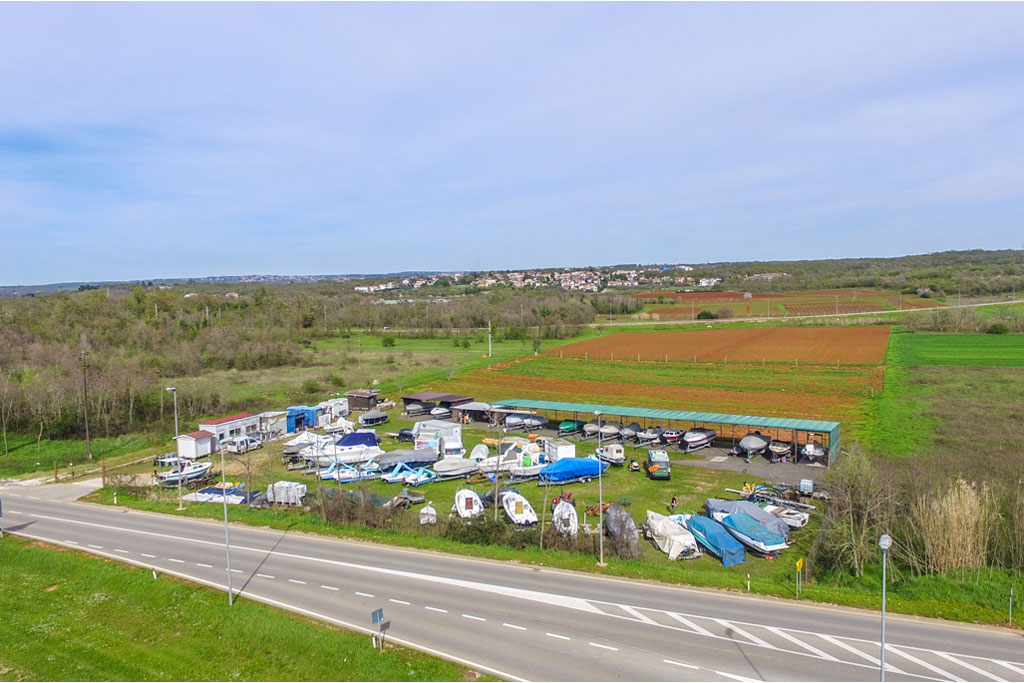 aquarius-caravan-boats-depot-porec-air-road-view.jpg